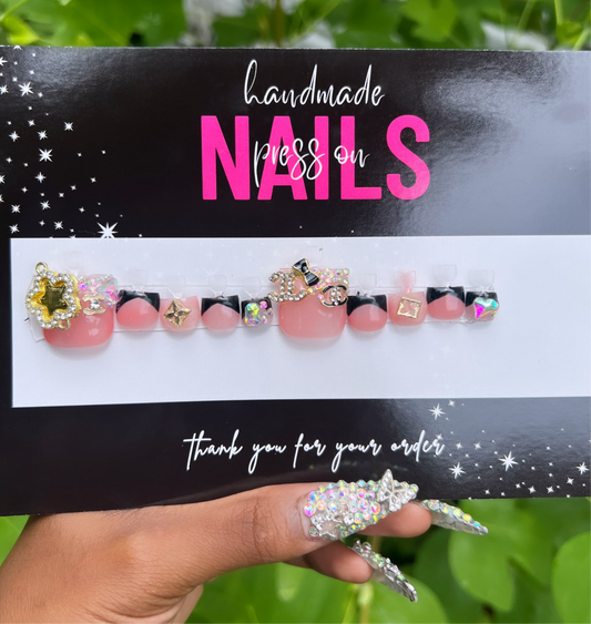 âCC BLACK FRENCH Press On Toe Nailsâ